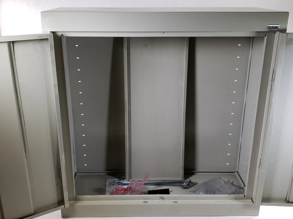 Gabinete de almacenamiento con bloqueo de 3 estantes Sandusky Lee 30x30x12 pulgadas gris Foto 3 de 4