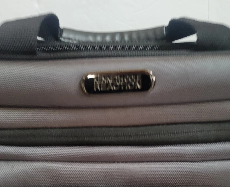 Bolsa para laptop Kenneth Cole Reaction NÃO USADA  - Imagem 2 de 4