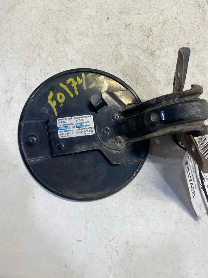 07 08 09 10 11 12 13 14 GMC YUKON XL 1500 Fuel Tank Door Foto 3 de 4