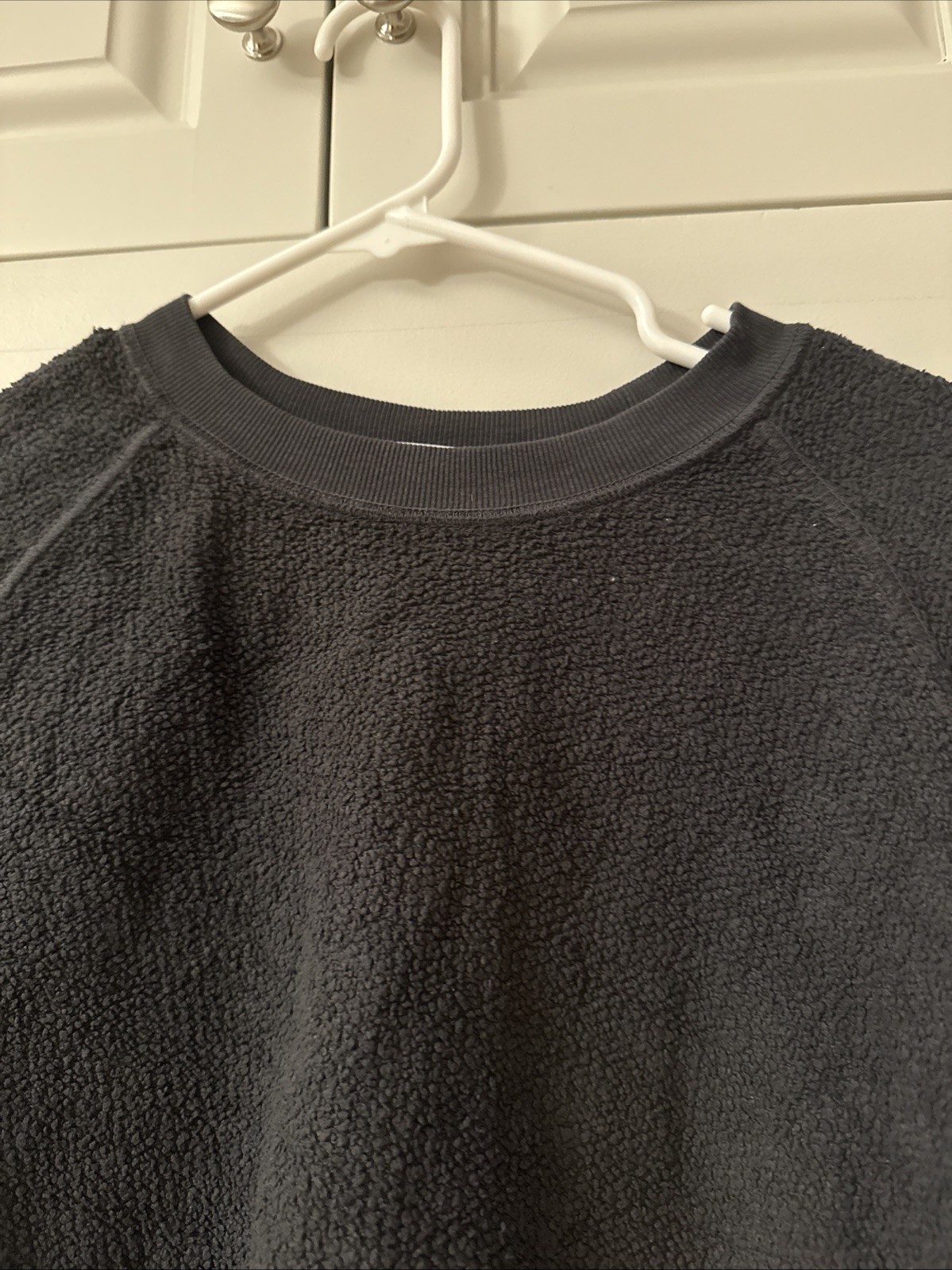 EUC Perfect White Tee Pullover Small Charcoal Bla… - image 4