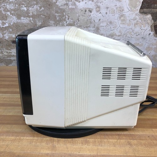 MAGNAVOX Perfect View TV 9" Retro Gaming Color CRT (TESTED WORKS) - Bild 7 von 7
