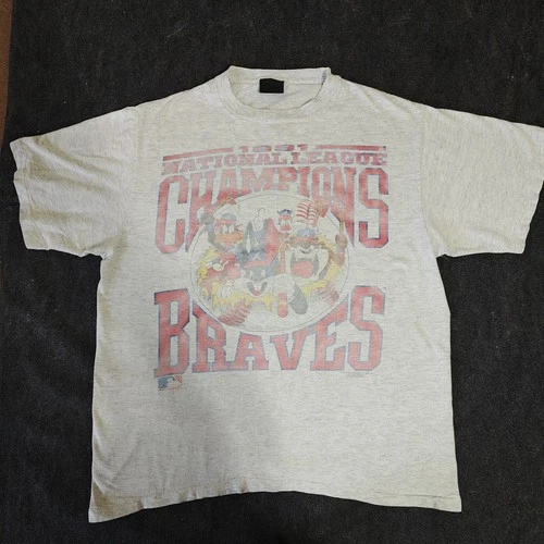 VNTG Atlanta Braves Looney Tunes T Shirt NL Champions M 1990s vintage concert t-shirt, vintage, size XL, single stitch, B+ condition