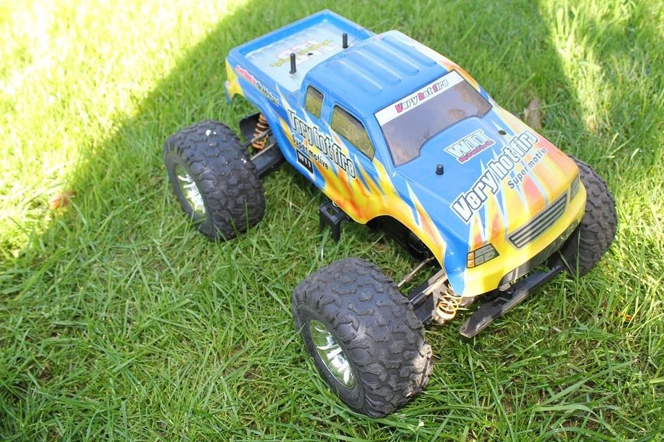 Amewi 1:10 Elektro Monstertruck 4WD - Bild 3 von 4