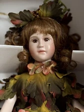 Sidney Duckhouse Heirloom Porcelain Doll Flowers Berries Peach Dress Box 17” H