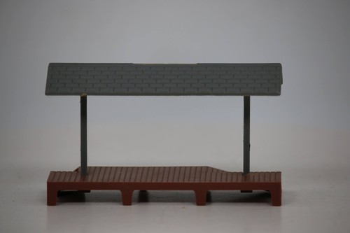 VINTAGE PLASTICVILLE FREIGHT STATION PLatform LM-3 KIT