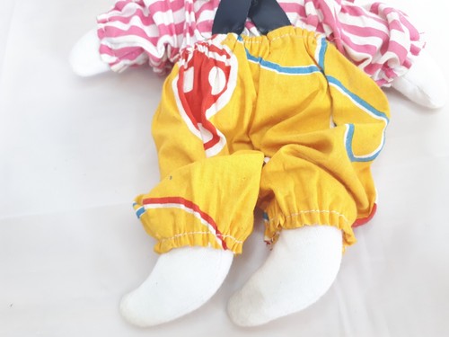 Vintage Clown 9 Zoll Stoffpuppe handbemalt Holzgesicht gestreifte Kleidung 1980er/90er GC - Bild 10 von 10
