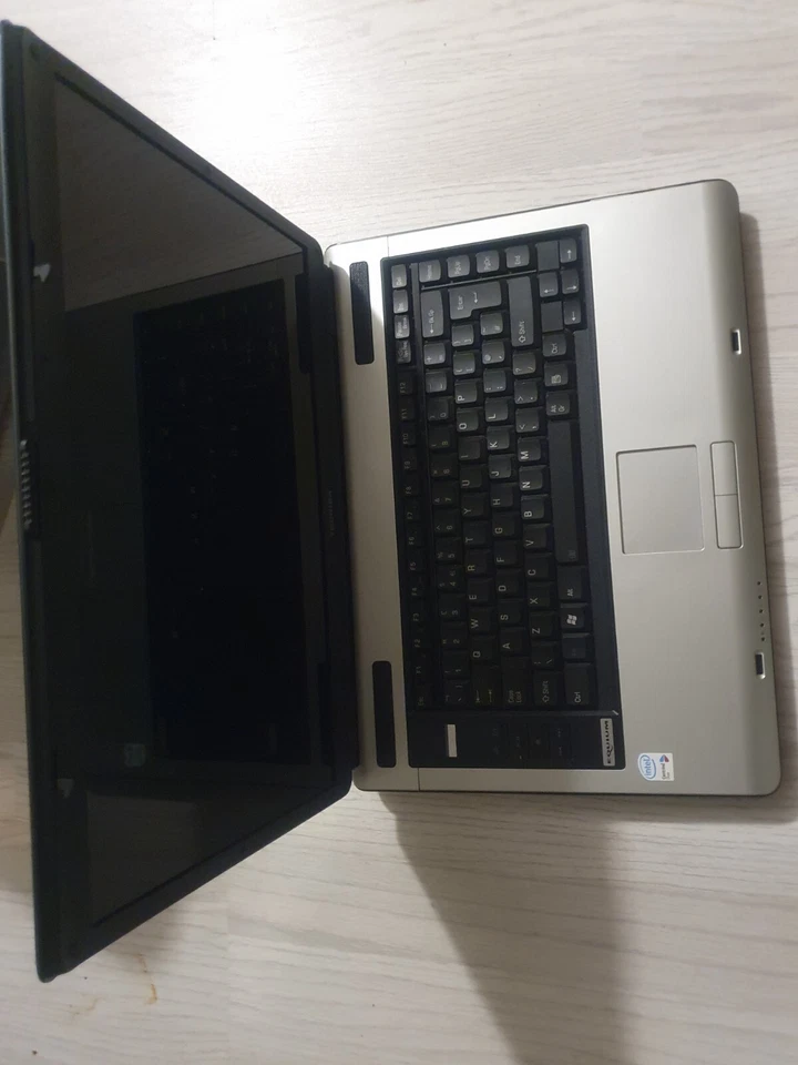 TOSHIBA EQUIUM A100-306 PSAABE-00J00HAV  - Image 2 of 2