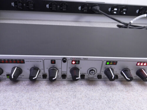 Compresor/limitador/procesador dinámico de puerta de audio profesional dbx 166xs #2 - Imagen 3 de 16