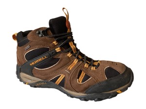 merrell yokota trail mid