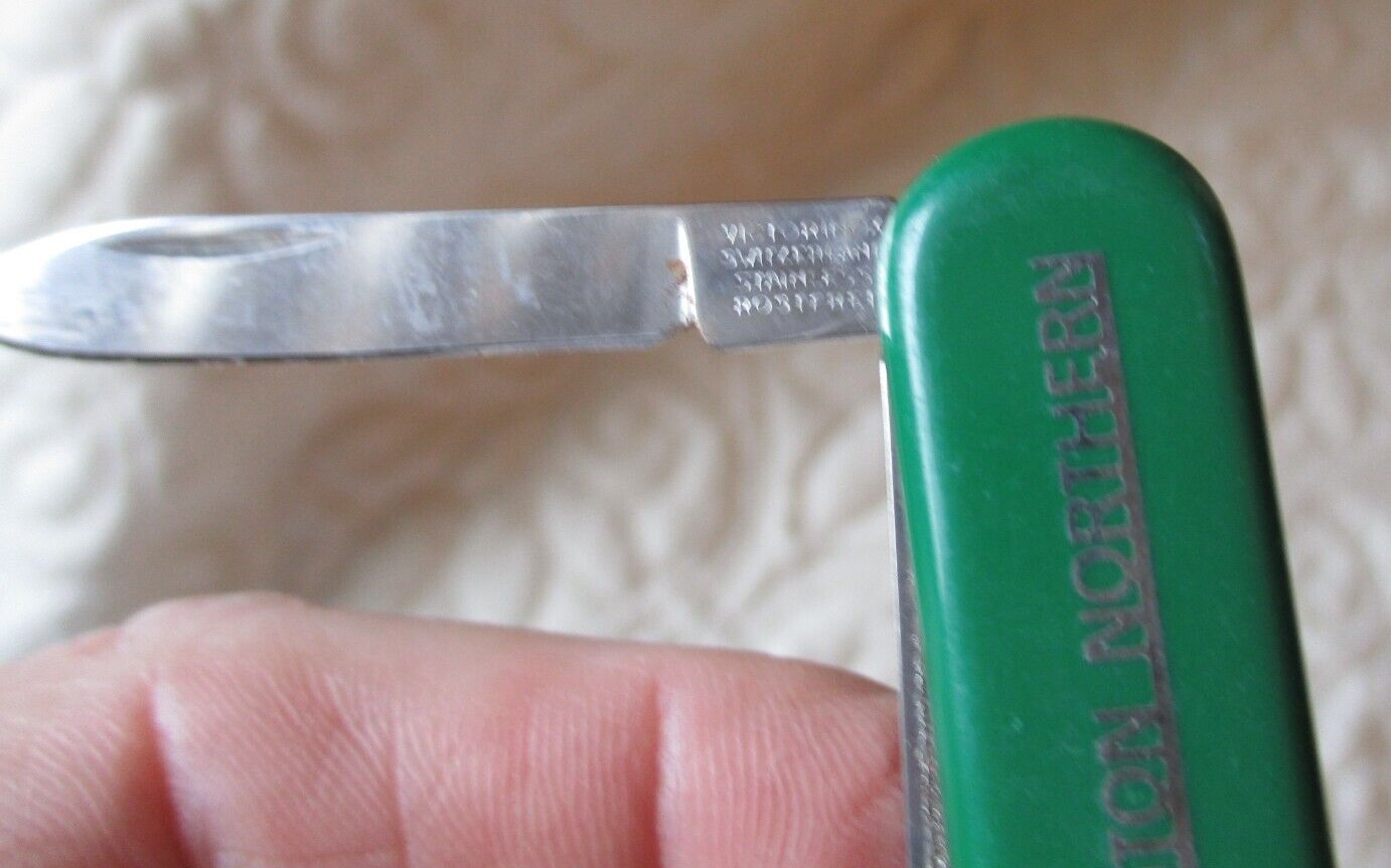 4 Pocket Knife Victorinox Swiss Army Burlington Northern Howe Co Maske