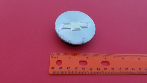 CHEVROLET IMPALA CRUZE VOLT HHR MALIBU EQUINOX WHEEL RIM HUB CAP CENTER OEM C4 - Picture 2 of 3