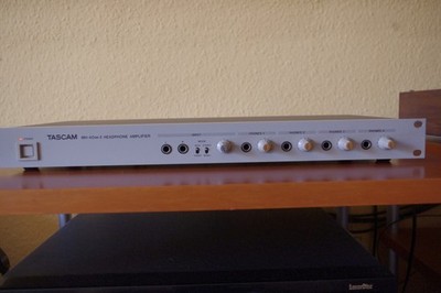 TASCAM MH-40mk2 , Kopfhörer Verstärker  Headphone Amp