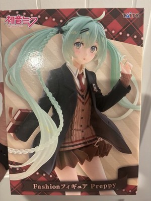 Hatsune Miku Fashion Figure Preppy Ver.   Taito Prize   Complete with Box