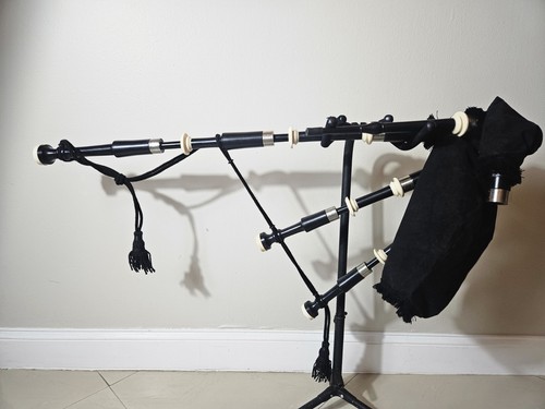 K Pettigrew Bagpipe With Canmore Zippered Bag & Blowpipe #GHB2505-F