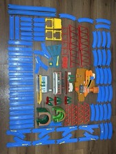 Trackmaster Tomy Blue Track Bundle With Tunnels, Bridge, Quarry Loader  Station￼