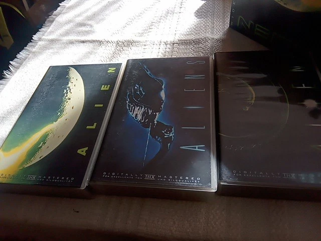 VHS Videokassetten - Alien Saga 1-3 Trilogy - Ridley Scott - THX Video mit Schub - Bild 4 von 4