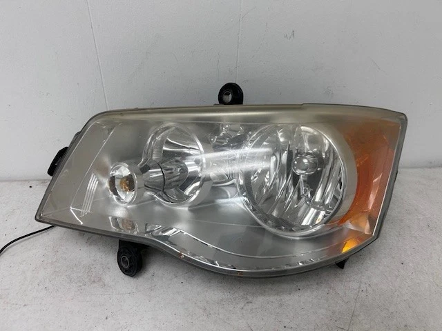 ❰新品❱Chrysler Town & Country ヘッドライト左右セット Genuine OEM Headlights for Chrysler Town & Country for sale | eBay