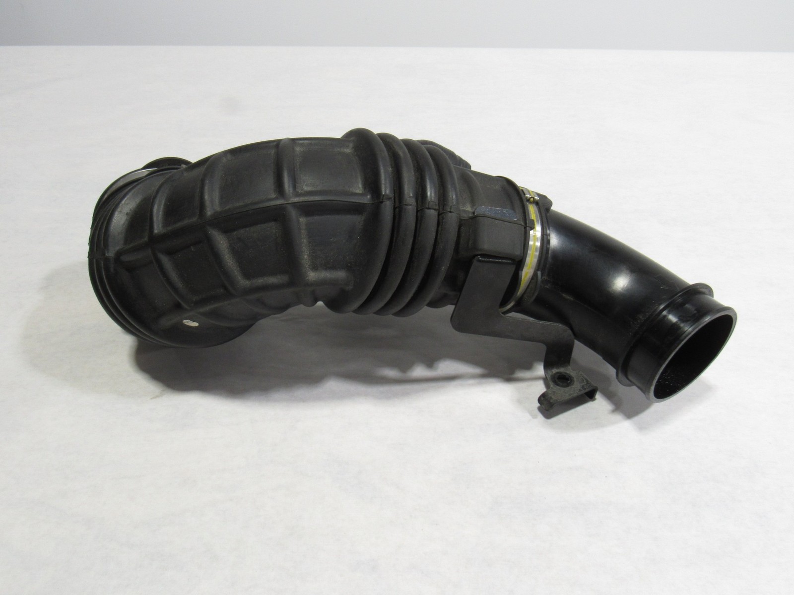 18-21 Aston Martin Vantage 2019 Left Air Cleaner Intake Duct Pipe Hose Line :O