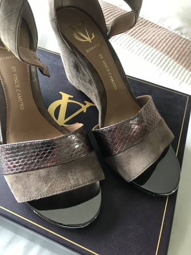 Signature VINCE CAMUTO / Summer Wedge Sandles size 5 1/2 - Picture 12 of 17