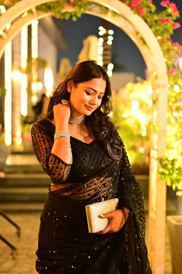 最新黑色重网纱丽衬衫婚礼和派对 — 第 2/4 张图片