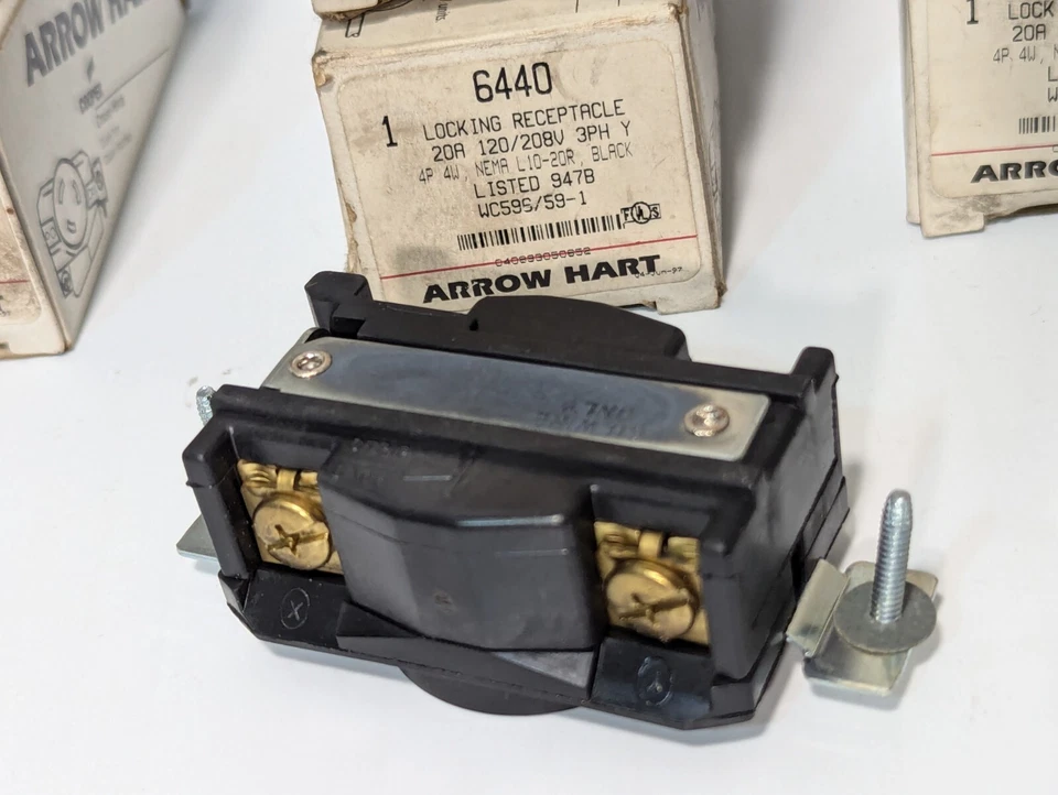 Lot of 2 Arrow Hart 6440 Locking Receptacle, 20A, 120/208V, 3PH, Y 4P 4W - Image 2 of 4