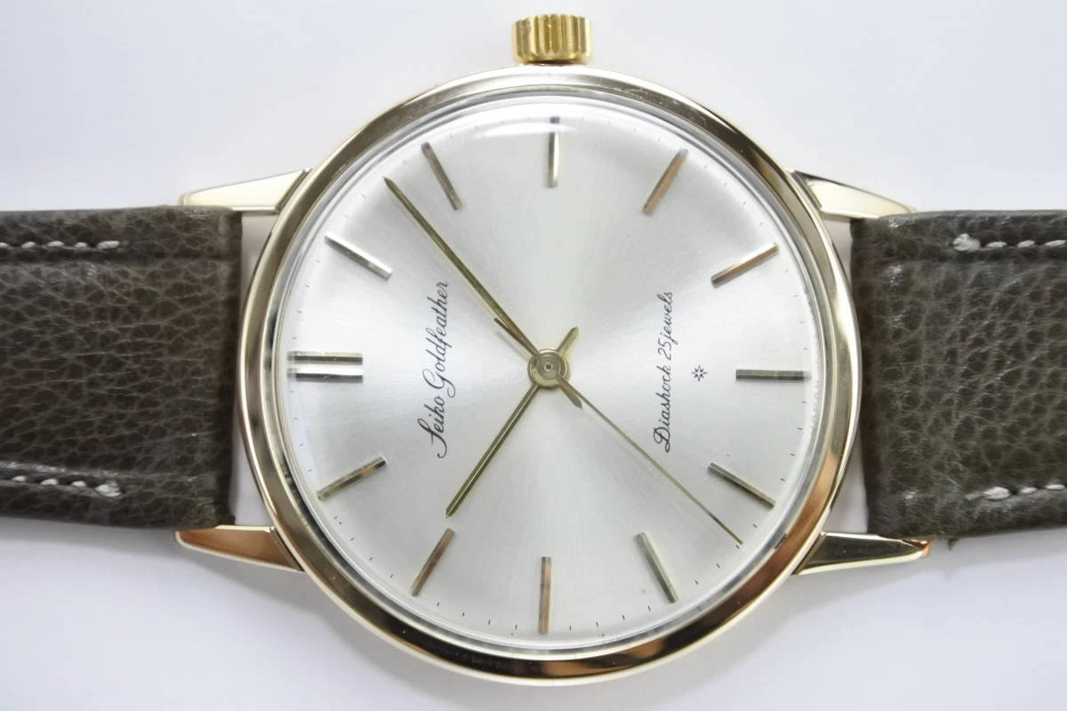 Seiko Gold Feather J14050 Vintage 25jewels 14K Silver Manual Winding Mens