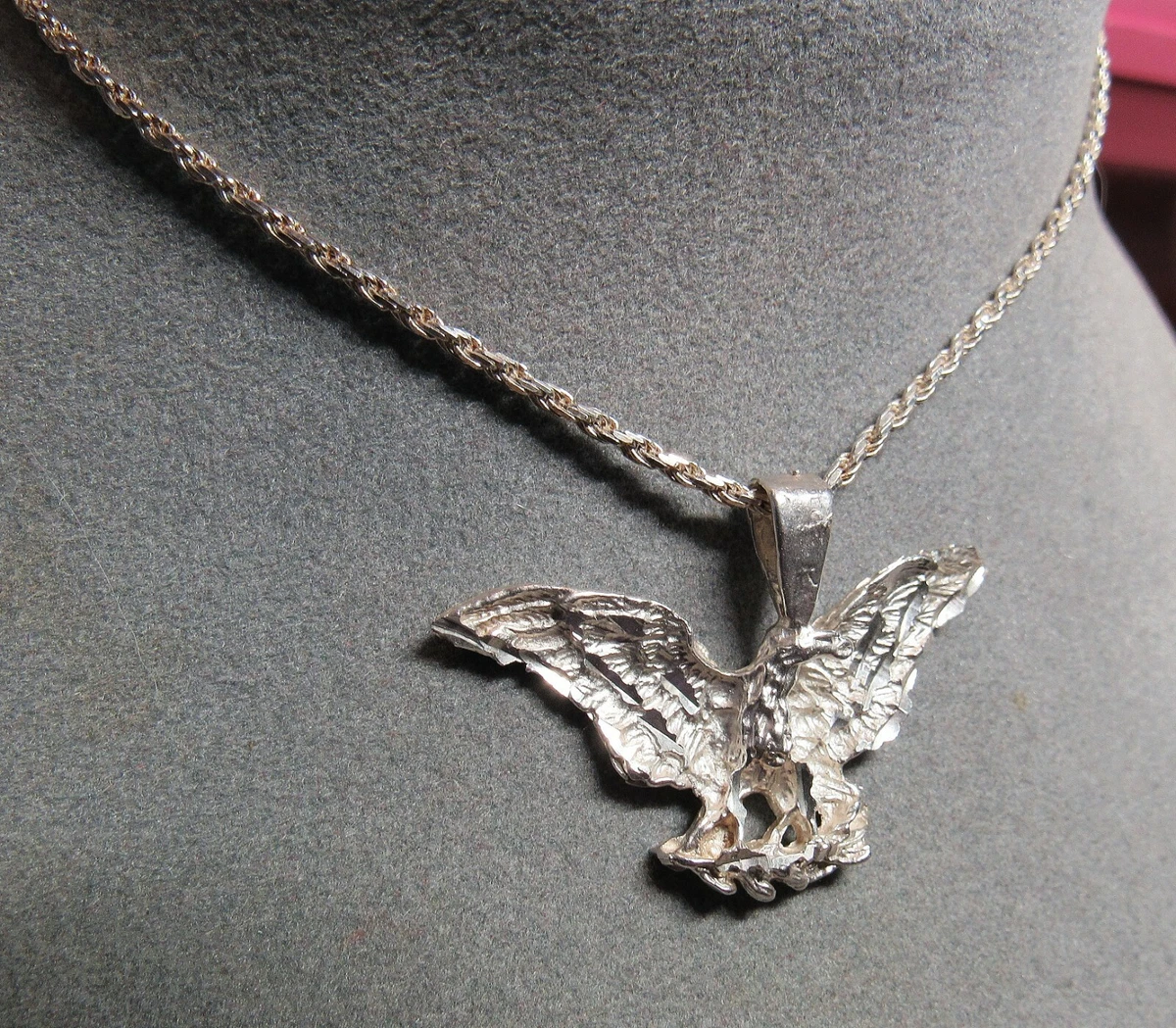 american eagle chains