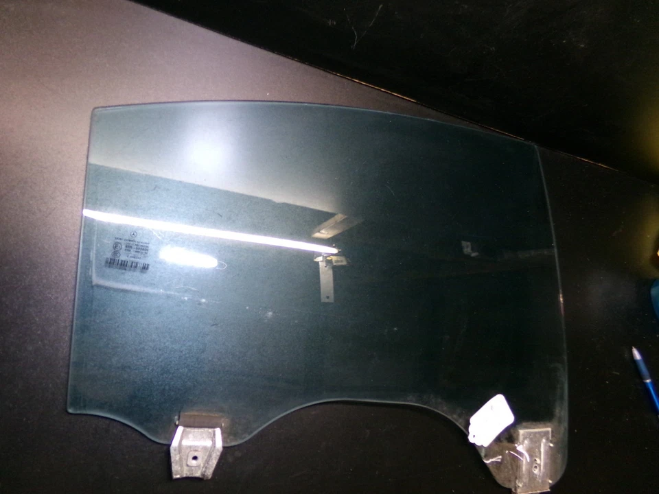 Rear Right Door Window Glass 43R-001026 05-11 Mercedes Benz W219 CLS500 CLS550 - Image 4 of 4