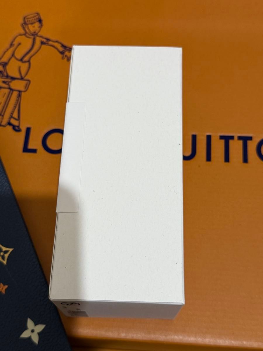 Louis Vuitton Spell On You Eau De Parfum Spray 3.4oz/100ml Louis Vuitton Spell On You Eau De Parfum Spray 3.4oz/100ml