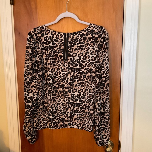 Blusa Xhilaration Mujer Estampado Animal Leopardo Talla XL Tostada Negra Parcial Cremallera Trasera - Imagen 4 de 11
