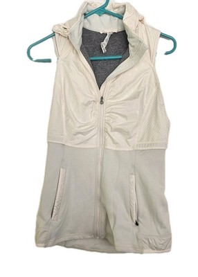Lululemon Kanto Catch Me Vest Womens 6 White Ivory Angel Wing Ghost Dot Embossed