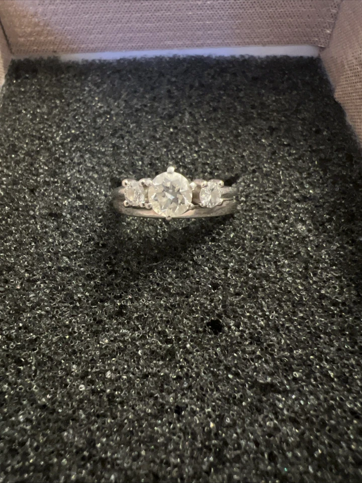 Diamond Wedding Ring Set 1/2 Carat Center Stone - Image 4 of 4