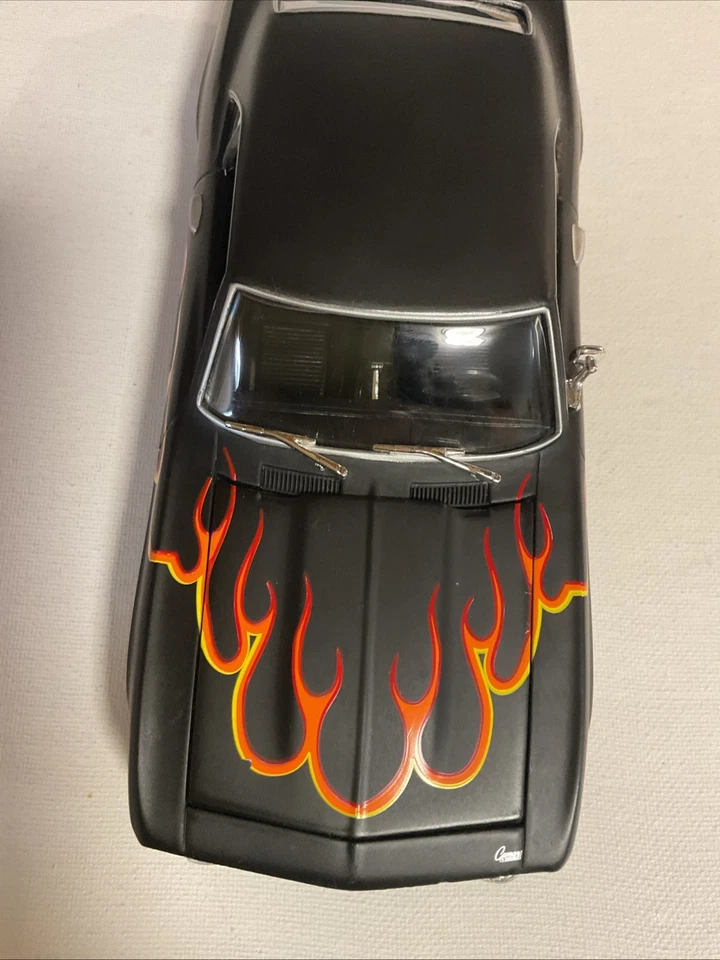 罕见 1969 雪佛兰 Camaro Z28 压铸 Johnny Lightning 黑色带火焰 1: 24 比例 — 第 4/4 张图片