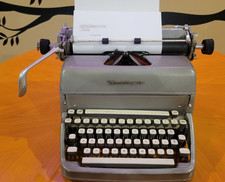 RARE VINTAGE 196X Remington Standard? Manual Typewriter  HEAVY White Keys WORKS thumbnail