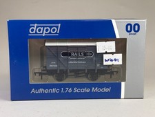 Dapol RAIL OF SHEFFIELD Vent Van OO GAUGE