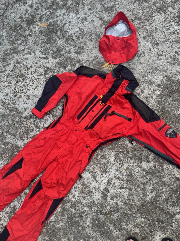 Traje de esquí Helly Hansen traje de nieve de una pieza equipo babero de nieve equipo para hombre L, con capucha Foto 2 de 4