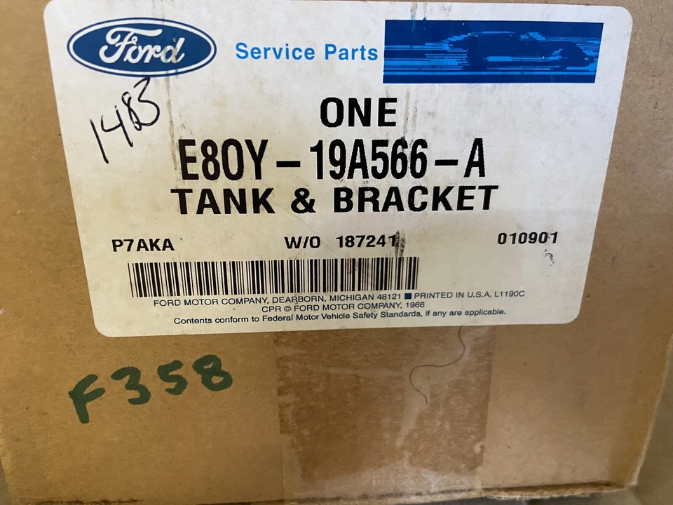 Ford E8OY-19A566-A A/C Vacuum Tank Ball w/ Bracket 1988-1994 Lincoln Continental - Image 2 of 4