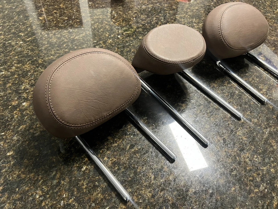 FIAT 500X 2016-2017 JUEGO REPOSACABEZAS TRASERO IZQUIERDO CENTRO CUERO MARRÓN Foto 2 de 4