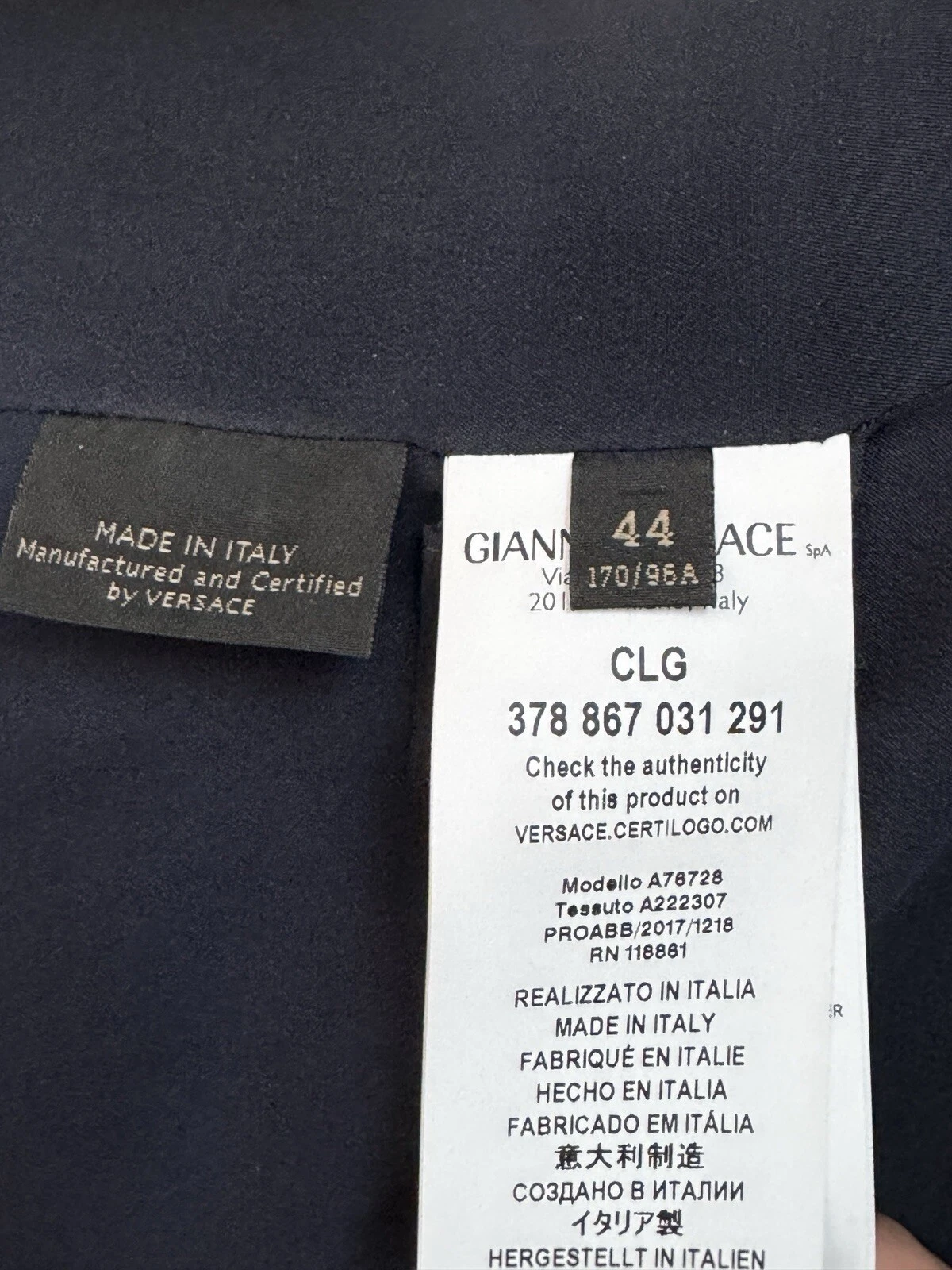 Abito da passerella asimmetrico stampato grafica Versace 44