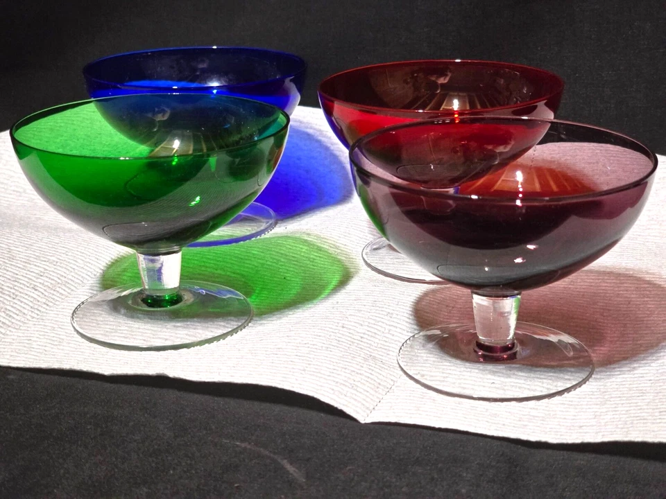 Juego de 4 tazas de postre con piedras preciosas CAMBRIDGE - RUBÍ, AMATISTA, ESMERALDA Y ZAFIRO - Foto 2 de 4