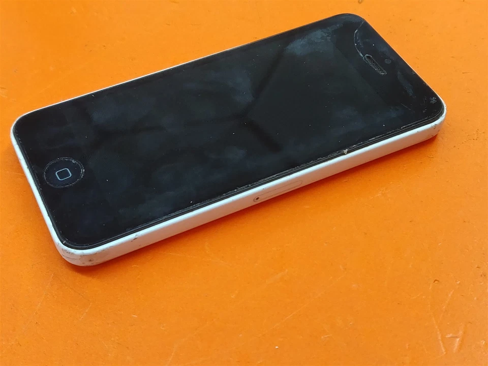 ⭐️⭐️⭐️⭐️⭐️ **DEFECTIVE* Apple iPhone 5c A1532 Verizon Unlocked White 16GB - Image 2 of 4