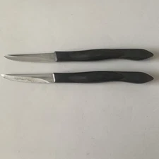 Set of 2 Cutco "Sample" 1798 Serrated Stainless Steel Table Steak Knifes