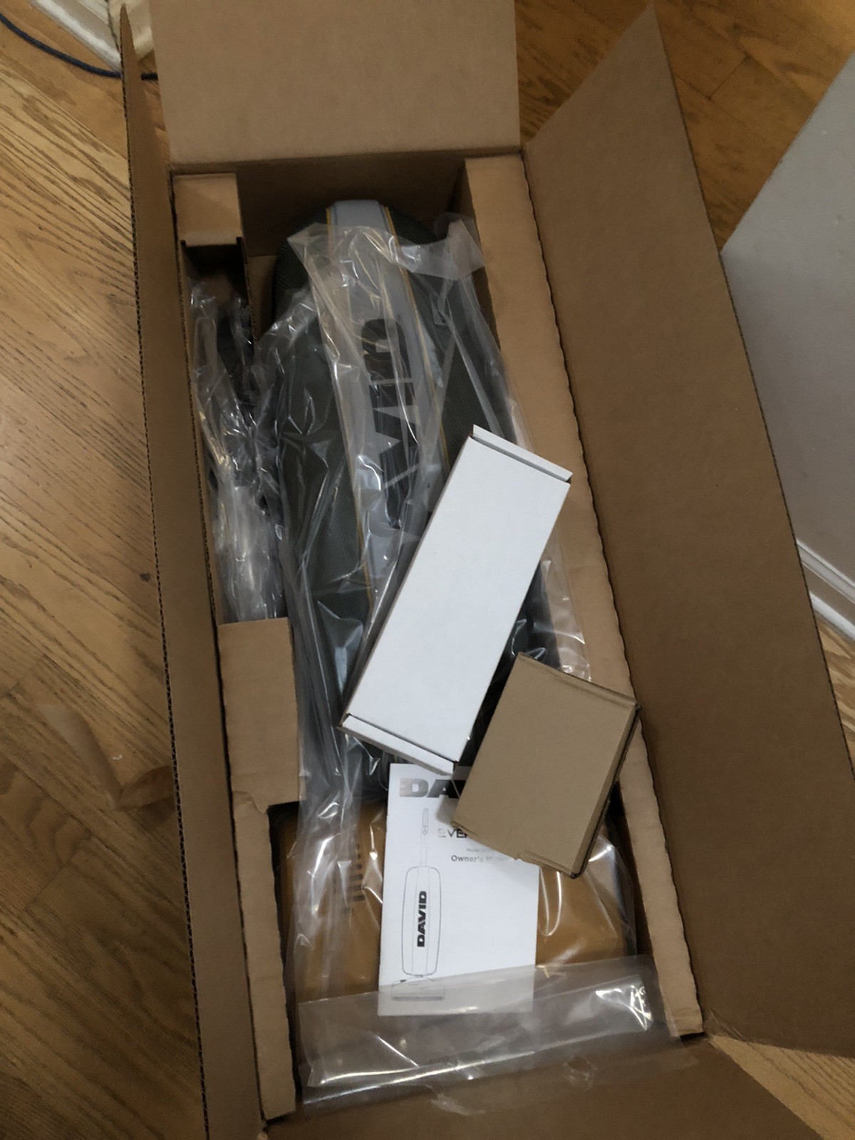 David Everywhere Cordless Upright Vacuum Cleaner NEW IN BOX! (Riccar Supralite)