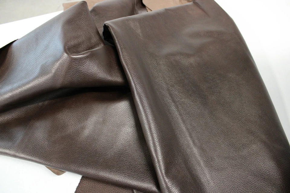 Brown Leather Pebble Grain- Upholstery leather/ 40 sqft avarage/ 2.5 oz-3 oz - Image 4 of 4