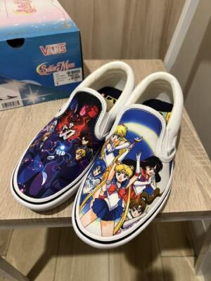 新品未使用 VANS LOOK to MOON EQUIPPED SLIPON Vans Sailor Moon ComfyCush Slip-On Sneakers Limited Ed 2022