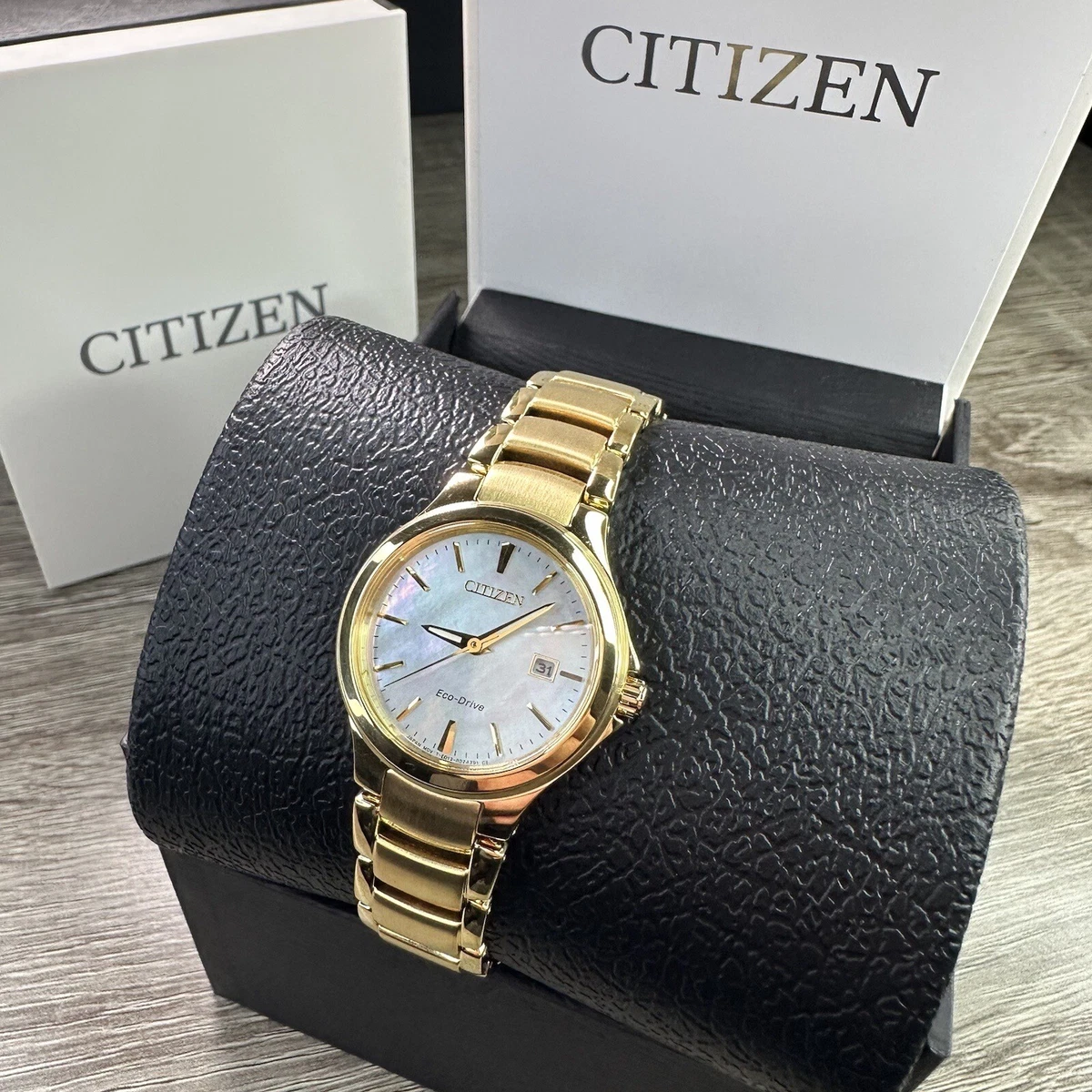 NEW Citizen Eco Drive Women s Chandler Gold Tone Bracelet 30mm