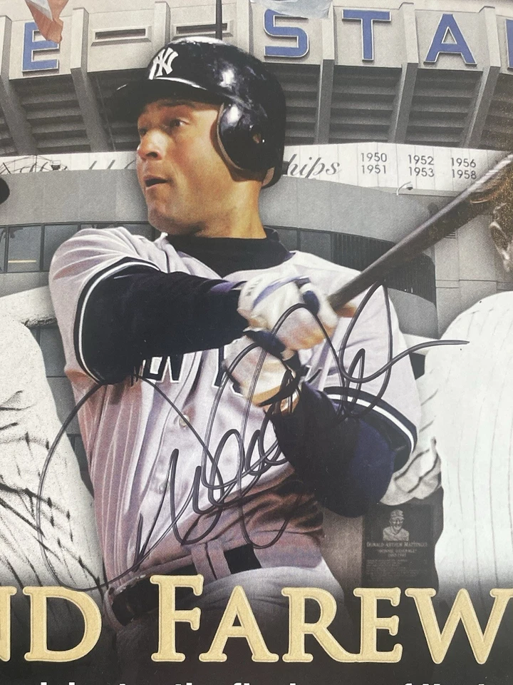Derek Jeter Signed 2008 Beckett Magazine Last Yankees Stadium Issue - Image 2 of 3