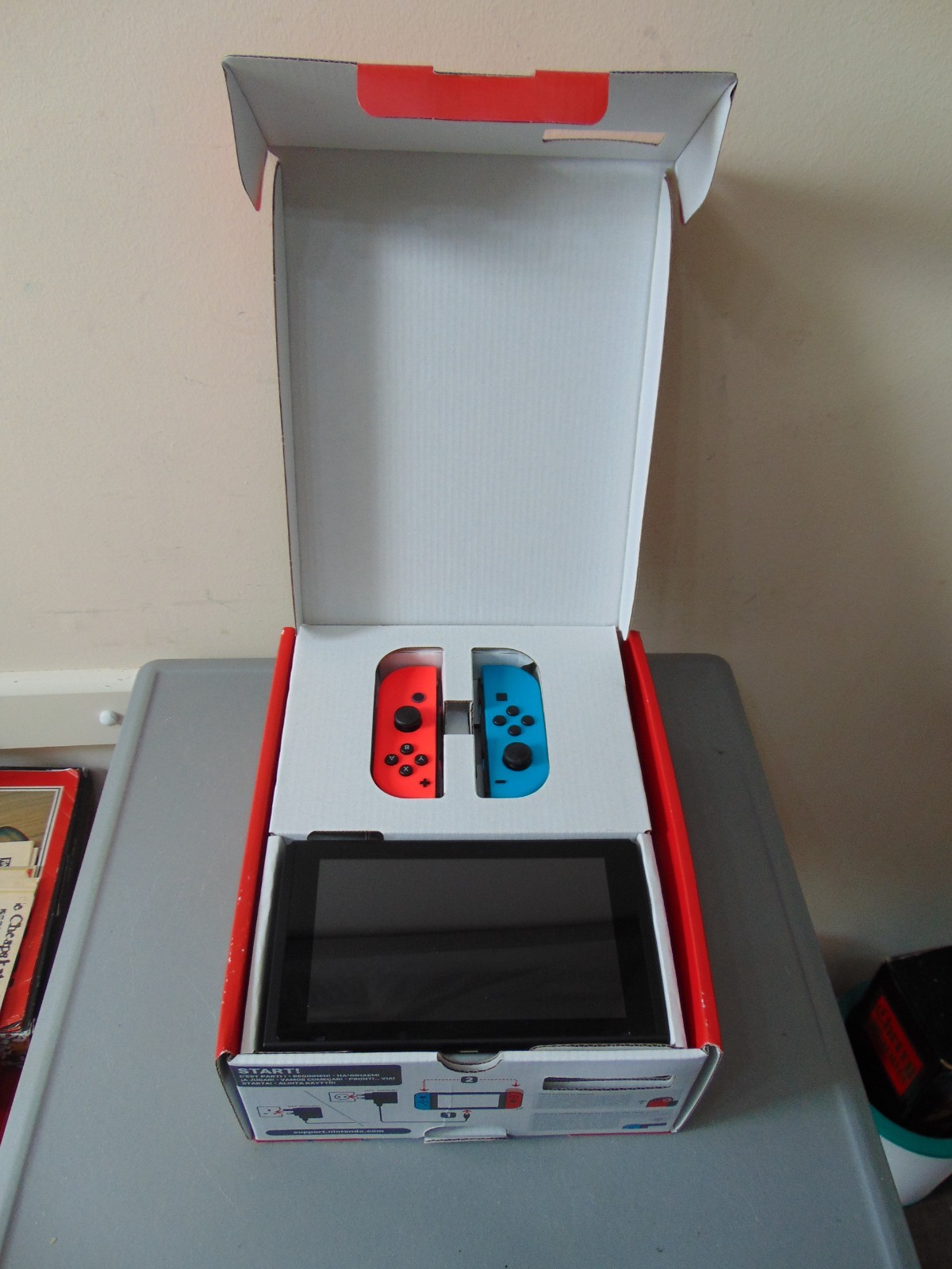 Nintendo Switch HAC-001(-01) Console - 32GB - Boxed - Complete - VGC.