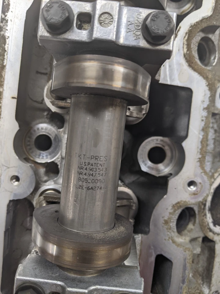 Cabeça de cilindro esquerda para 07-10 Ford Explorer 4.0 8L2E6050AA - Imagem 4 de 4