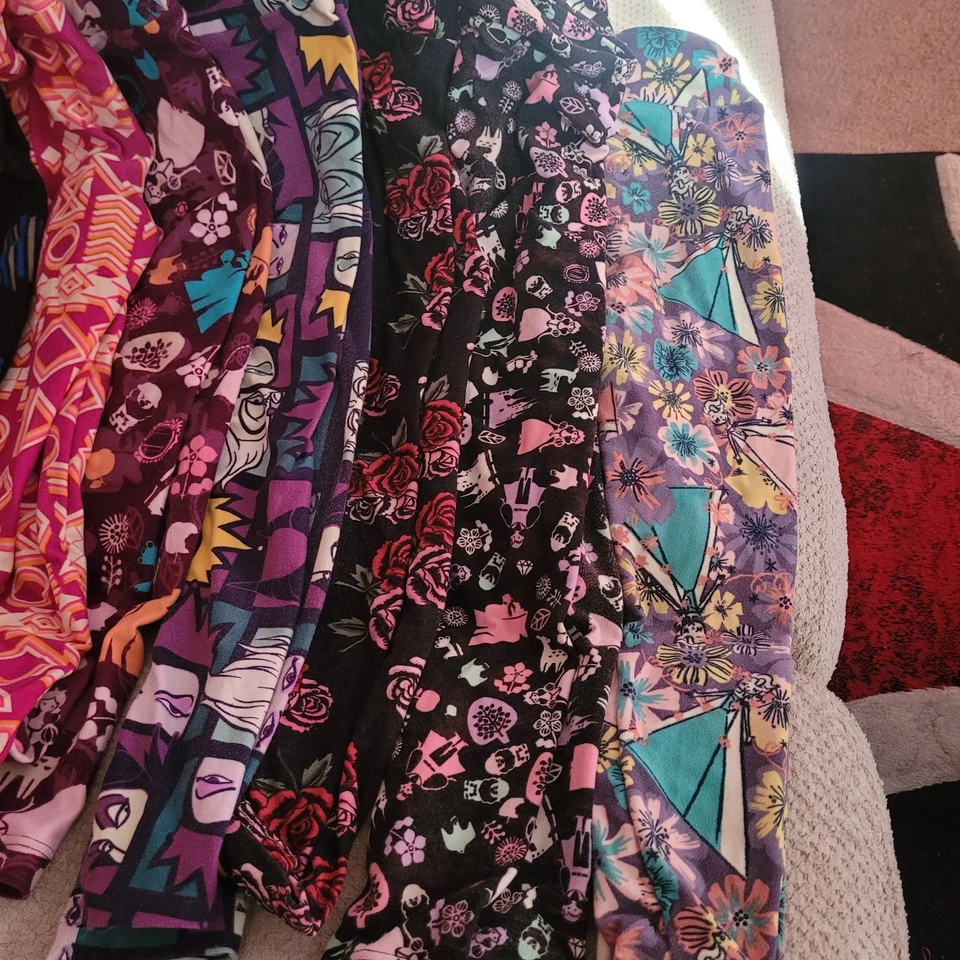 Little Girls LuLaRoe Leggings Lot - Image 3 of 4